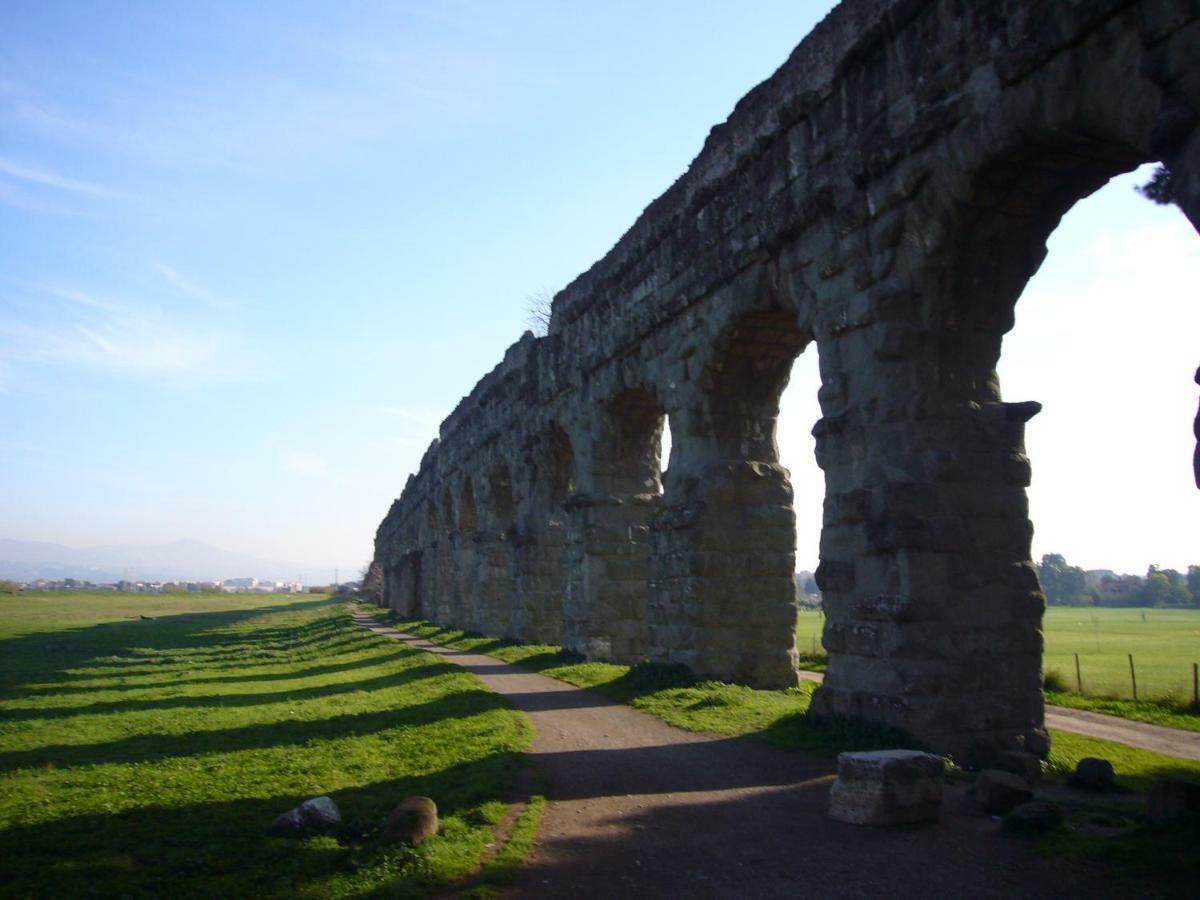 Casa Paestum. Your Wonderful Garden In Rome Exterior photo